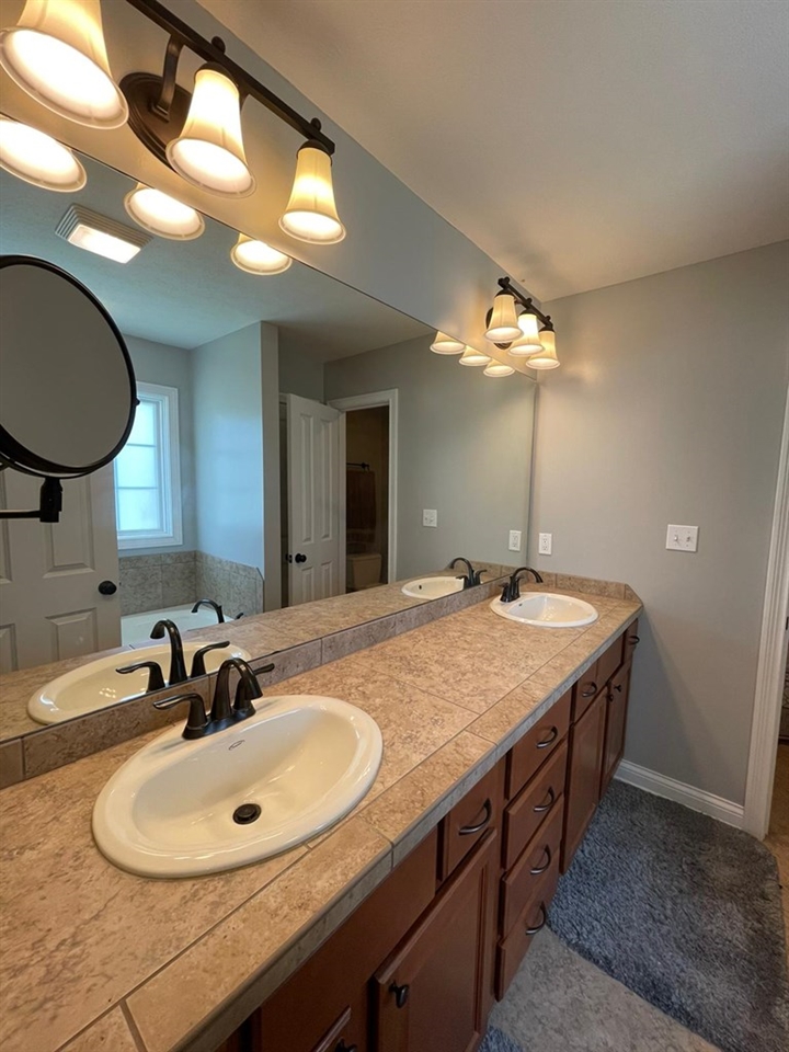 5360 Willow Brook Loop, Owensboro, Kentucky 42301, 3 Bedrooms Bedrooms, ,2 BathroomsBathrooms,Single Family Residence,For Sale,Willow Brook Loop,86904