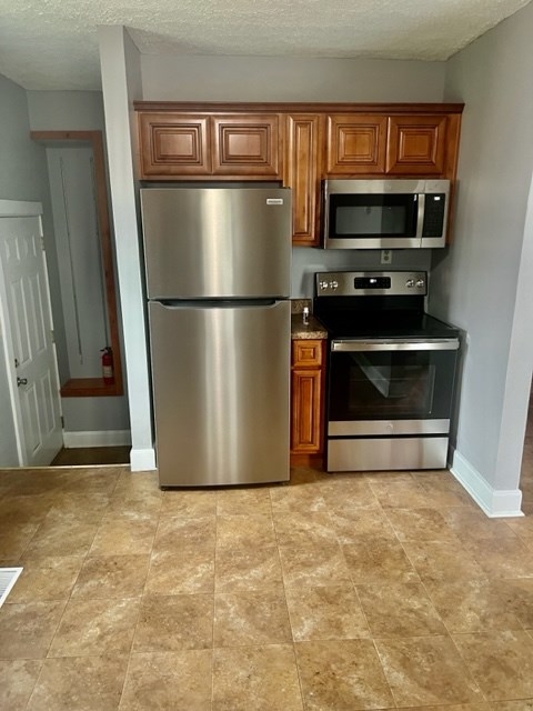1407 West 3rd Street, Owensboro, Kentucky 42301, 2 Bedrooms Bedrooms, ,1 BathroomBathrooms,Single Family Residence,For Sale,West 3rd Street,86905
