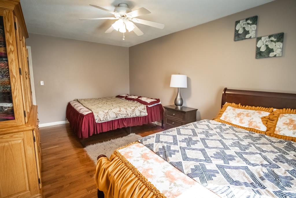 3512 Royal Drive, Owensboro, Kentucky 42301, 3 Bedrooms Bedrooms, ,2 BathroomsBathrooms,Single Family Residence,For Sale,Royal Drive,86912