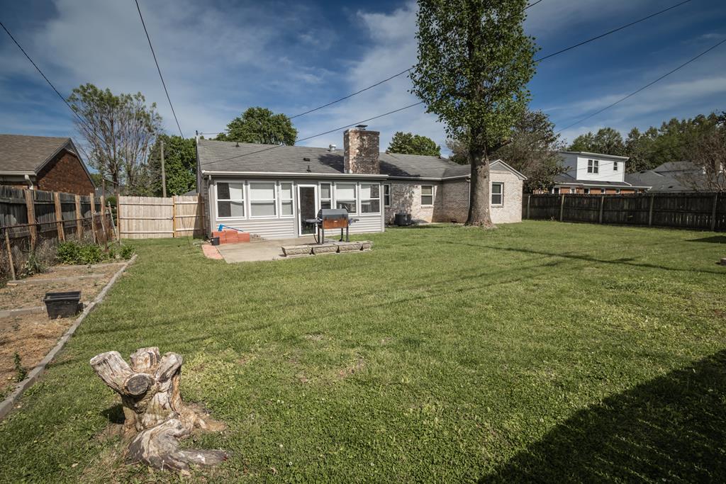3512 Royal Drive, Owensboro, Kentucky 42301, 3 Bedrooms Bedrooms, ,2 BathroomsBathrooms,Single Family Residence,For Sale,Royal Drive,86912