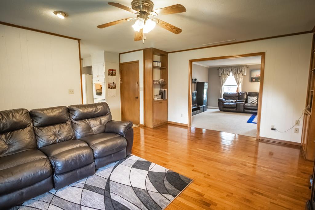 3512 Royal Drive, Owensboro, Kentucky 42301, 3 Bedrooms Bedrooms, ,2 BathroomsBathrooms,Single Family Residence,For Sale,Royal Drive,86912