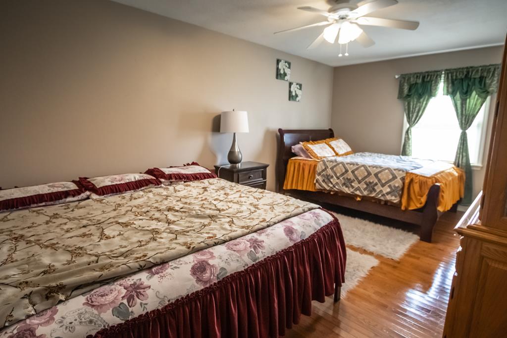 3512 Royal Drive, Owensboro, Kentucky 42301, 3 Bedrooms Bedrooms, ,2 BathroomsBathrooms,Single Family Residence,For Sale,Royal Drive,86912