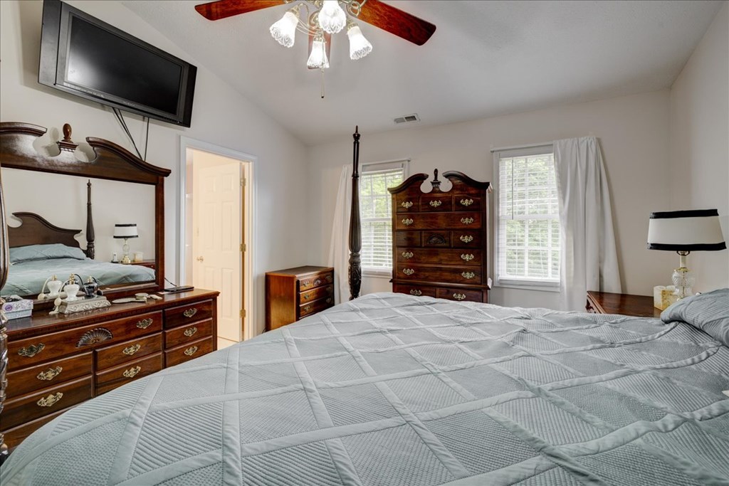 3315 Wood Brook Trail, Owensboro, Kentucky 42303, 4 Bedrooms Bedrooms, ,2 BathroomsBathrooms,Single Family Residence,For Sale,Wood Brook Trail,86977