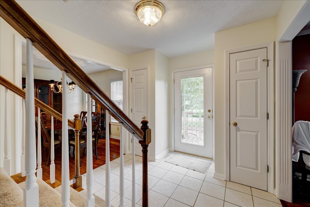 3315 Wood Brook Trail, Owensboro, Kentucky 42303, 4 Bedrooms Bedrooms, ,2 BathroomsBathrooms,Single Family Residence,For Sale,Wood Brook Trail,86977
