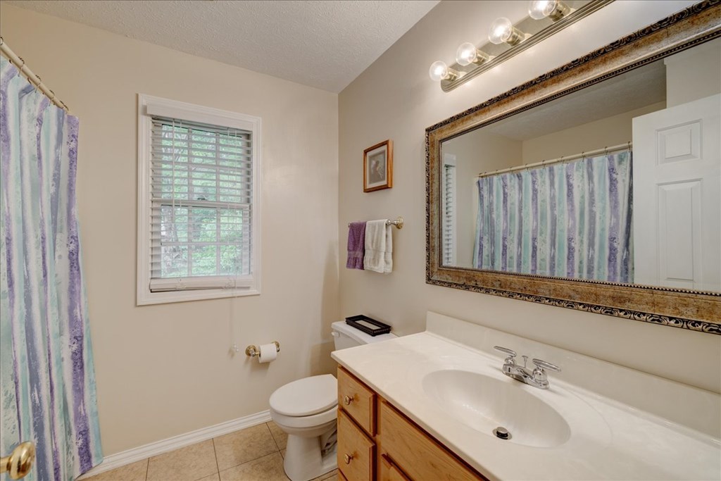 3315 Wood Brook Trail, Owensboro, Kentucky 42303, 4 Bedrooms Bedrooms, ,2 BathroomsBathrooms,Single Family Residence,For Sale,Wood Brook Trail,86977