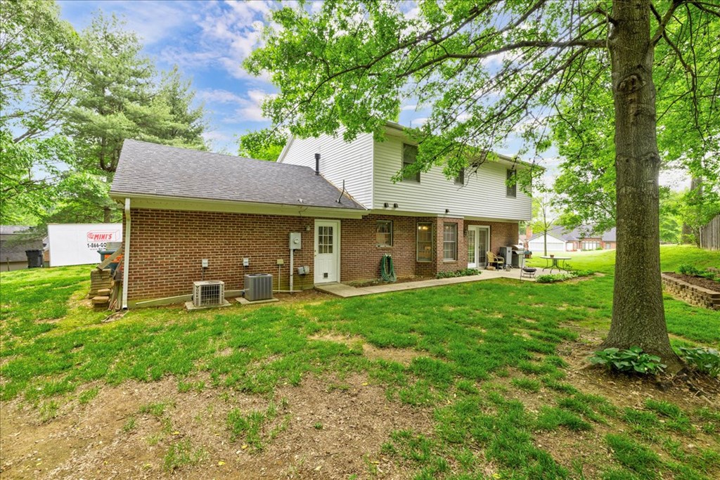 3315 Wood Brook Trail, Owensboro, Kentucky 42303, 4 Bedrooms Bedrooms, ,2 BathroomsBathrooms,Single Family Residence,For Sale,Wood Brook Trail,86977