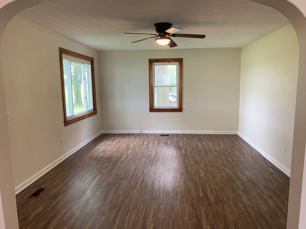 8953 HWY 60 W, Daviess Co, Kentucky 42301, 2 Bedrooms Bedrooms, ,1 BathroomBathrooms,Single Family Residence,For Sale,HWY 60 W,87033