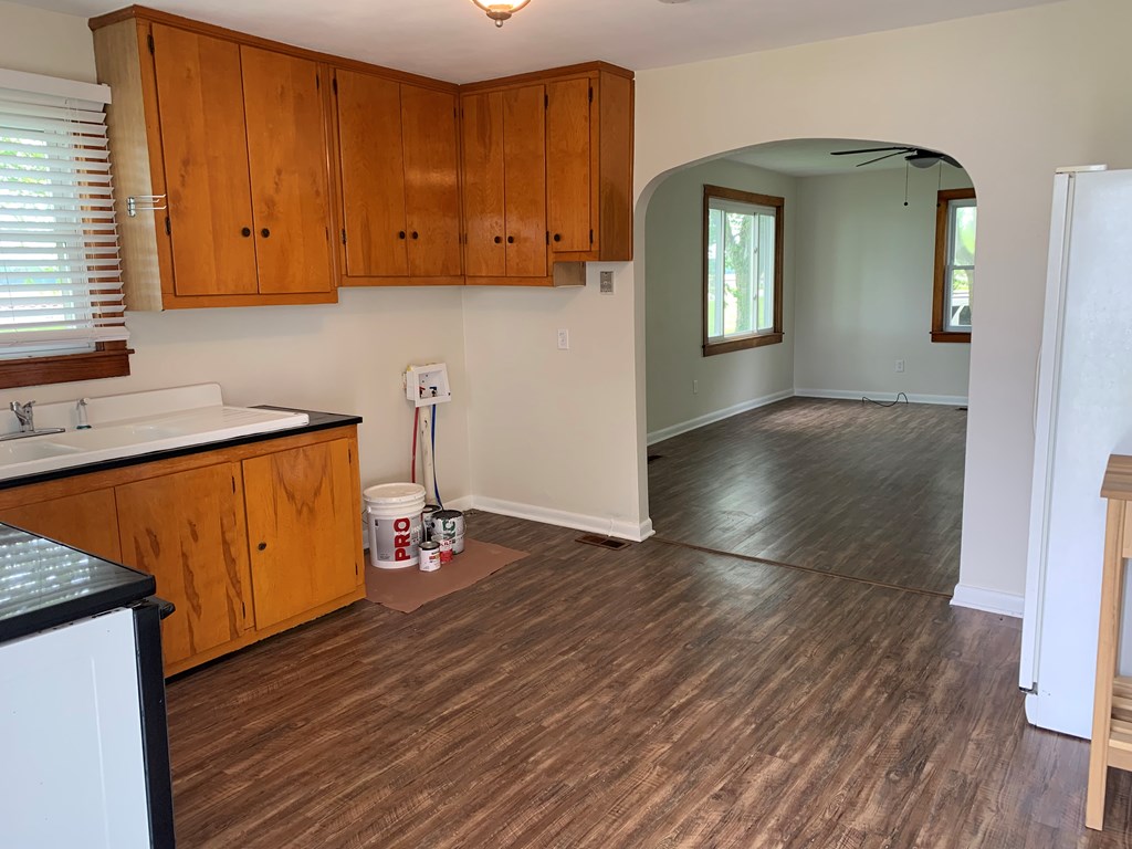 8953 HWY 60 W, Daviess Co, Kentucky 42301, 2 Bedrooms Bedrooms, ,1 BathroomBathrooms,Single Family Residence,For Sale,HWY 60 W,87033