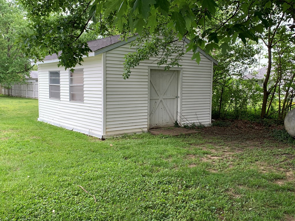 8953 HWY 60 W, Daviess Co, Kentucky 42301, 2 Bedrooms Bedrooms, ,1 BathroomBathrooms,Single Family Residence,For Sale,HWY 60 W,87033