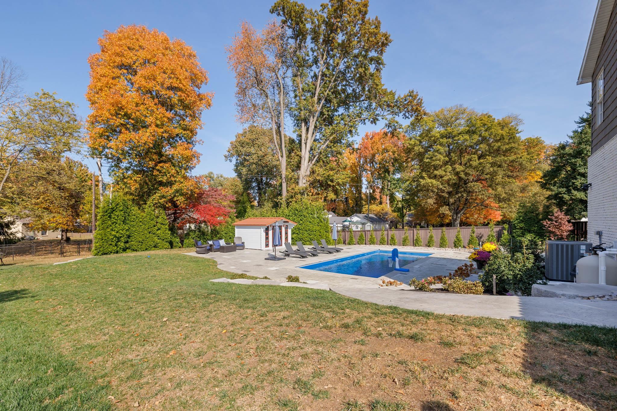 1633 Griffith Ave, Owensboro, Kentucky 42301, 6 Bedrooms Bedrooms, ,4 BathroomsBathrooms,Single Family Residence,For Sale,Griffith Ave,87043