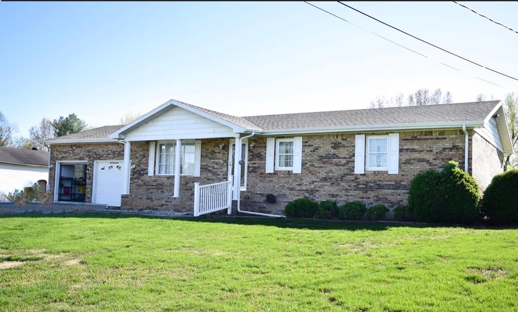 329 W RAILROAD ST, Clay, Kentucky 42404, 3 Bedrooms Bedrooms, ,2 BathroomsBathrooms,Single Family Residence,For Sale,W RAILROAD ST,87054
