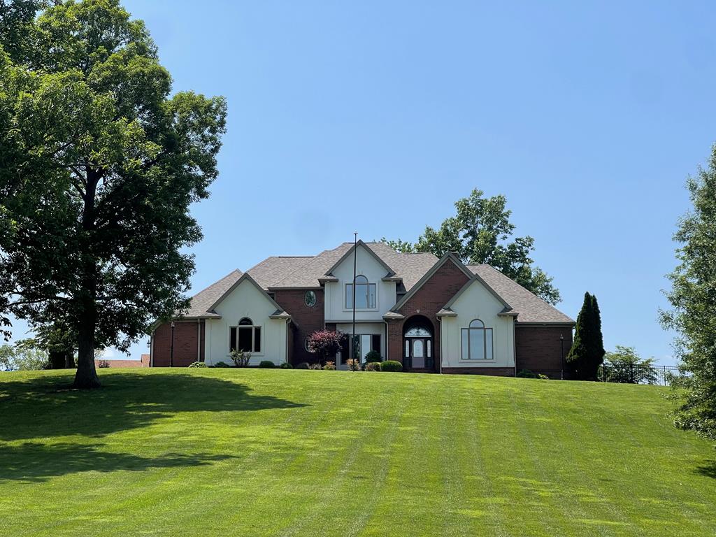 719 Thornhill, Madisonville, Kentucky 42431, 4 Bedrooms Bedrooms, ,5 BathroomsBathrooms,Single Family Residence,For Sale,Thornhill,87069