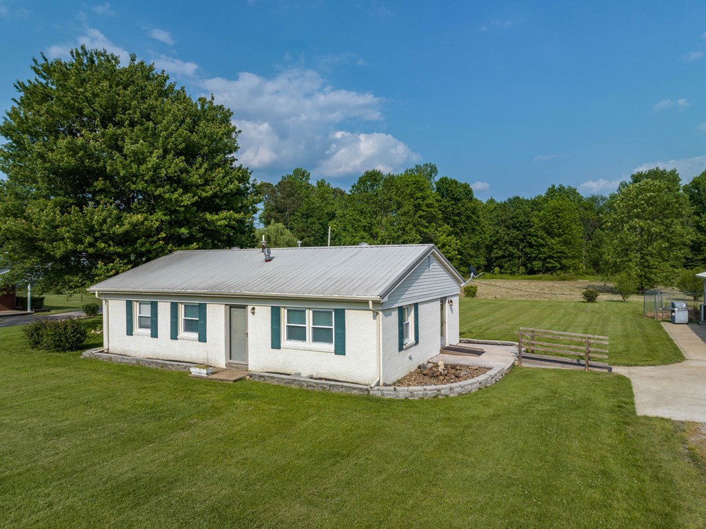 4090 Highway 142, Philpot, Kentucky 42366, 3 Bedrooms Bedrooms, ,1 BathroomBathrooms,Single Family Residence,For Sale,Highway 142,87084