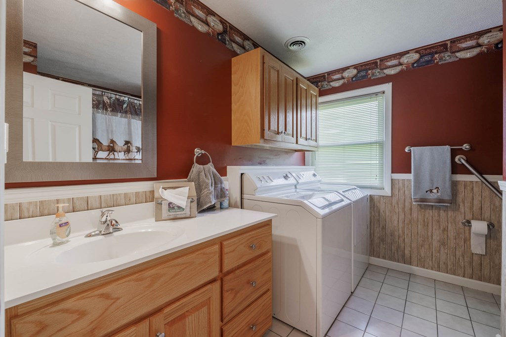 4090 Highway 142, Philpot, Kentucky 42366, 3 Bedrooms Bedrooms, ,1 BathroomBathrooms,Single Family Residence,For Sale,Highway 142,87084