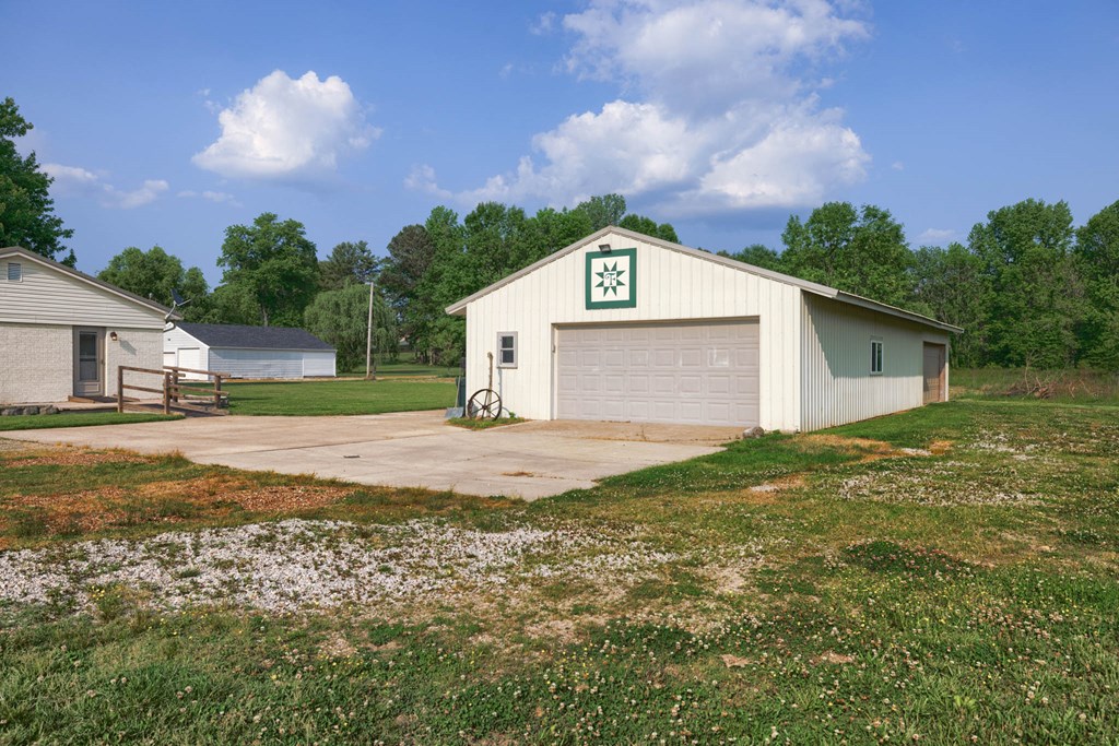 4090 Highway 142, Philpot, Kentucky 42366, 3 Bedrooms Bedrooms, ,1 BathroomBathrooms,Single Family Residence,For Sale,Highway 142,87084
