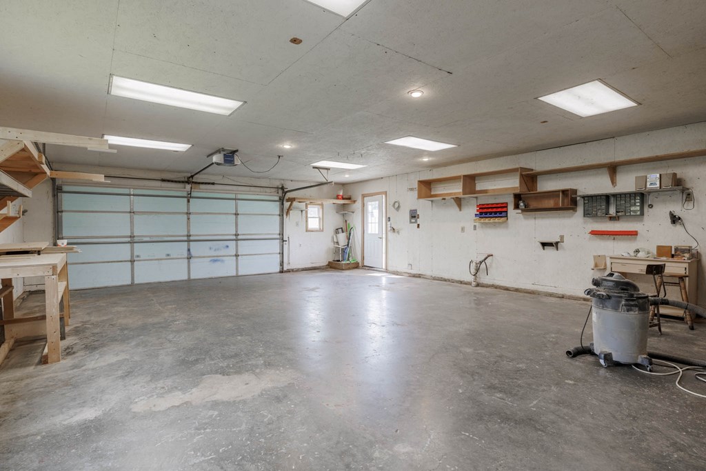 4090 Highway 142, Philpot, Kentucky 42366, 3 Bedrooms Bedrooms, ,1 BathroomBathrooms,Single Family Residence,For Sale,Highway 142,87084