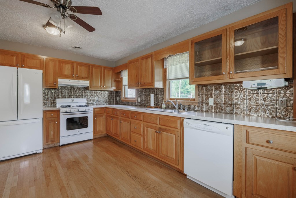 4090 Highway 142, Philpot, Kentucky 42366, 3 Bedrooms Bedrooms, ,1 BathroomBathrooms,Single Family Residence,For Sale,Highway 142,87084