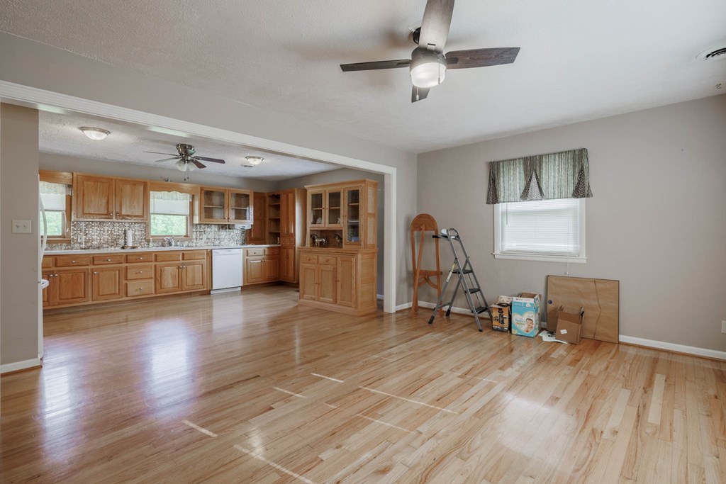 4090 Highway 142, Philpot, Kentucky 42366, 3 Bedrooms Bedrooms, ,1 BathroomBathrooms,Single Family Residence,For Sale,Highway 142,87084