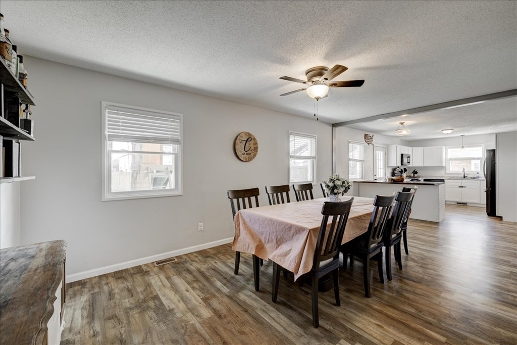 2242 Middleground Drive, Owensboro, Kentucky 42301, 4 Bedrooms Bedrooms, ,2 BathroomsBathrooms,Single Family Residence,For Sale,Middleground Drive,87092