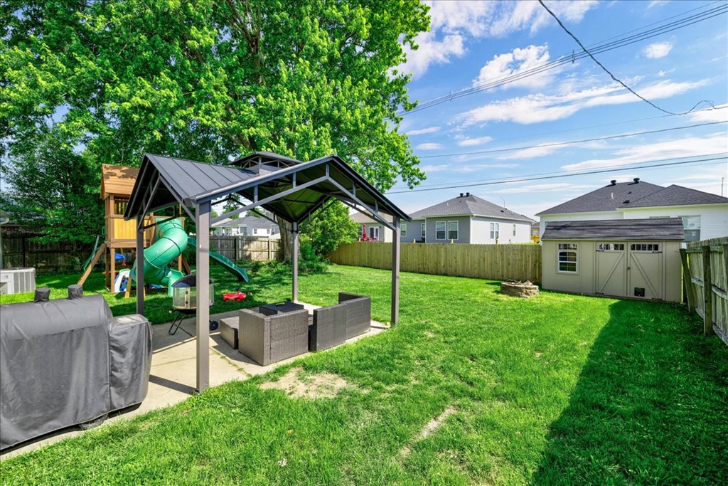 2242 Middleground Drive, Owensboro, Kentucky 42301, 4 Bedrooms Bedrooms, ,2 BathroomsBathrooms,Single Family Residence,For Sale,Middleground Drive,87092