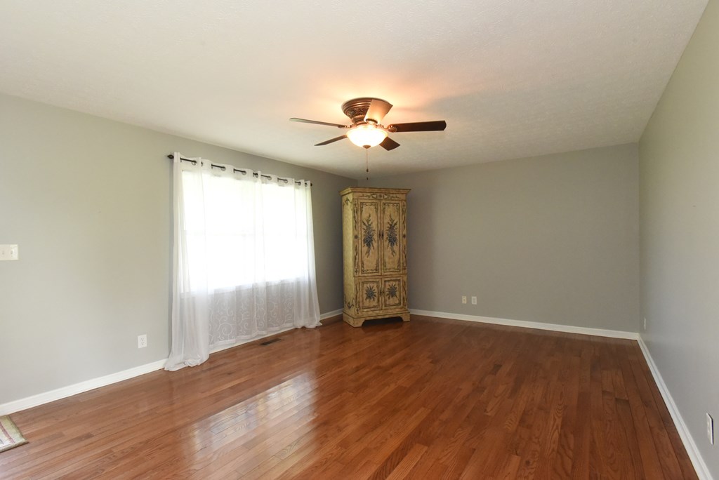6663 US Highway 41 Alternate, Henderson, Kentucky 42420, 21 Bedrooms Bedrooms, ,1 BathroomBathrooms,Single Family Residence,For Sale,US Highway 41 Alternate,87094