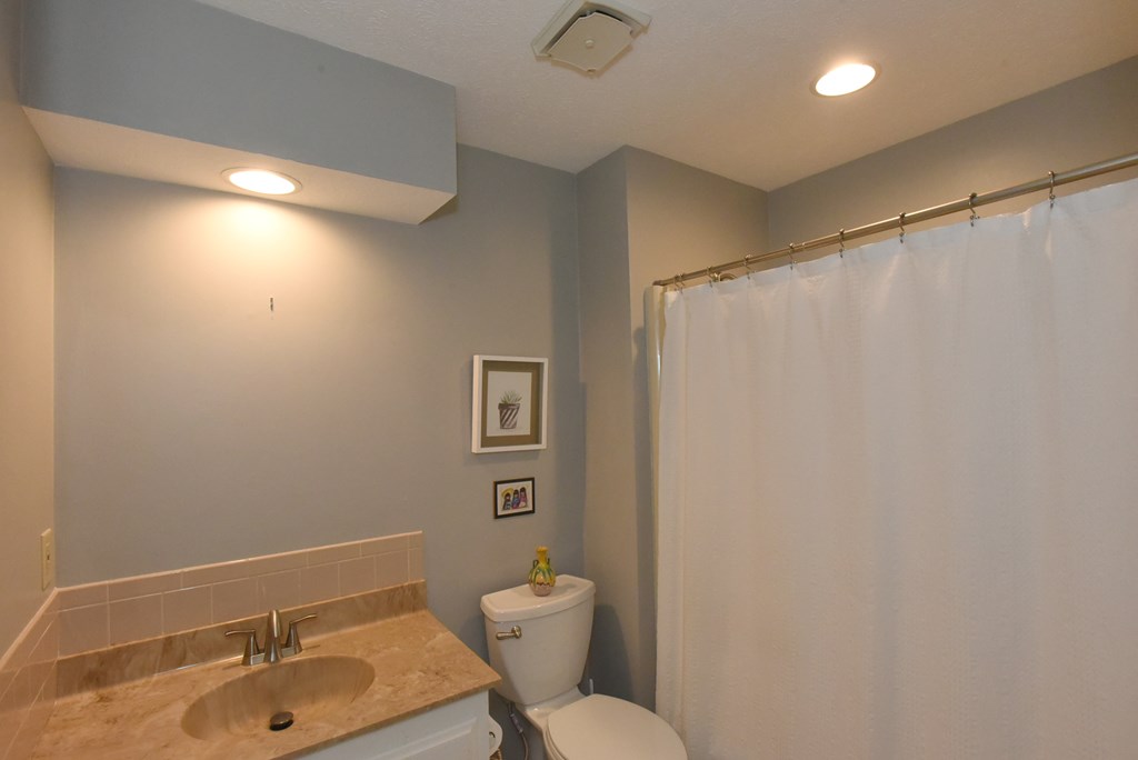 6663 US Highway 41 Alternate, Henderson, Kentucky 42420, 21 Bedrooms Bedrooms, ,1 BathroomBathrooms,Single Family Residence,For Sale,US Highway 41 Alternate,87094