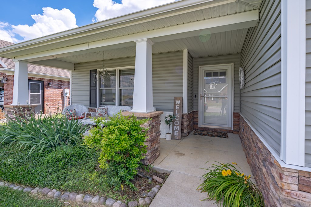 2406 Winning Colors Way, Owensboro, Kentucky 42301, 5 Bedrooms Bedrooms, ,2 BathroomsBathrooms,Single Family Residence,For Sale,Winning Colors Way,87118