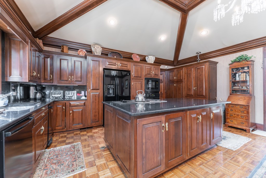 2125 Sheridan Place, Owensboro, Kentucky 42301, 4 Bedrooms Bedrooms, ,2 BathroomsBathrooms,Single Family Residence,For Sale,Sheridan Place,87128