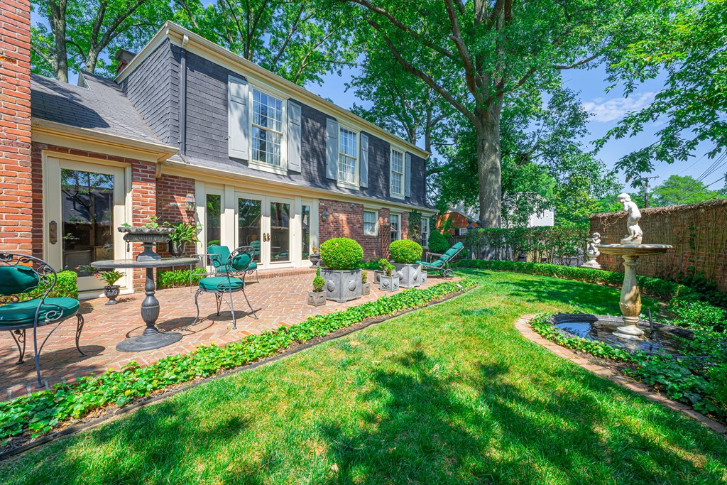 2125 Sheridan Place, Owensboro, Kentucky 42301, 4 Bedrooms Bedrooms, ,2 BathroomsBathrooms,Single Family Residence,For Sale,Sheridan Place,87128