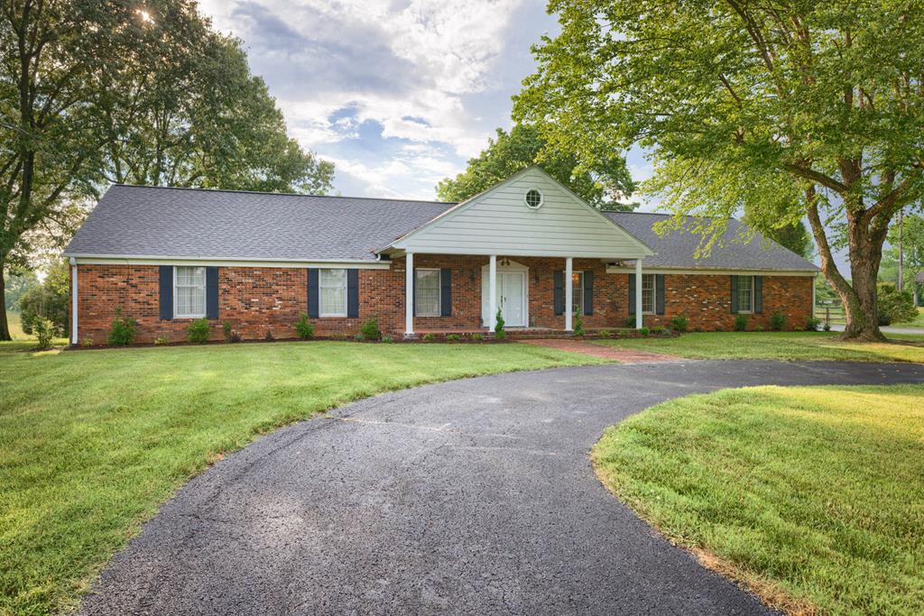 4105 Thruston Dermont Rd., Owensboro, Kentucky 42303, 4 Bedrooms Bedrooms, ,3 BathroomsBathrooms,Single Family Residence,For Sale,Thruston Dermont Rd.,87149
