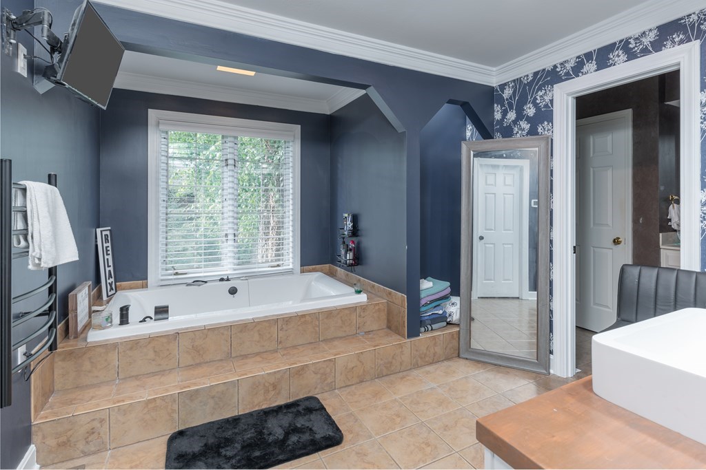 2221 Fairview Drive, Owensboro, Kentucky 42303, 4 Bedrooms Bedrooms, ,3 BathroomsBathrooms,Single Family Residence,For Sale,Fairview Drive,87173