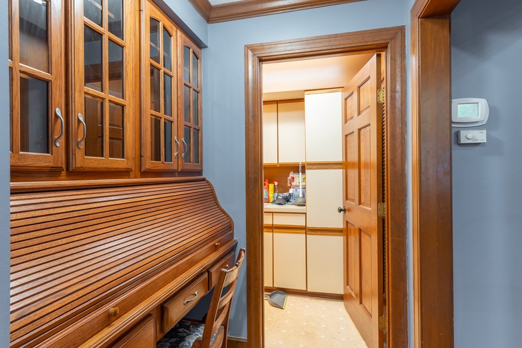 2221 Fairview Drive, Owensboro, Kentucky 42303, 4 Bedrooms Bedrooms, ,3 BathroomsBathrooms,Single Family Residence,For Sale,Fairview Drive,87173