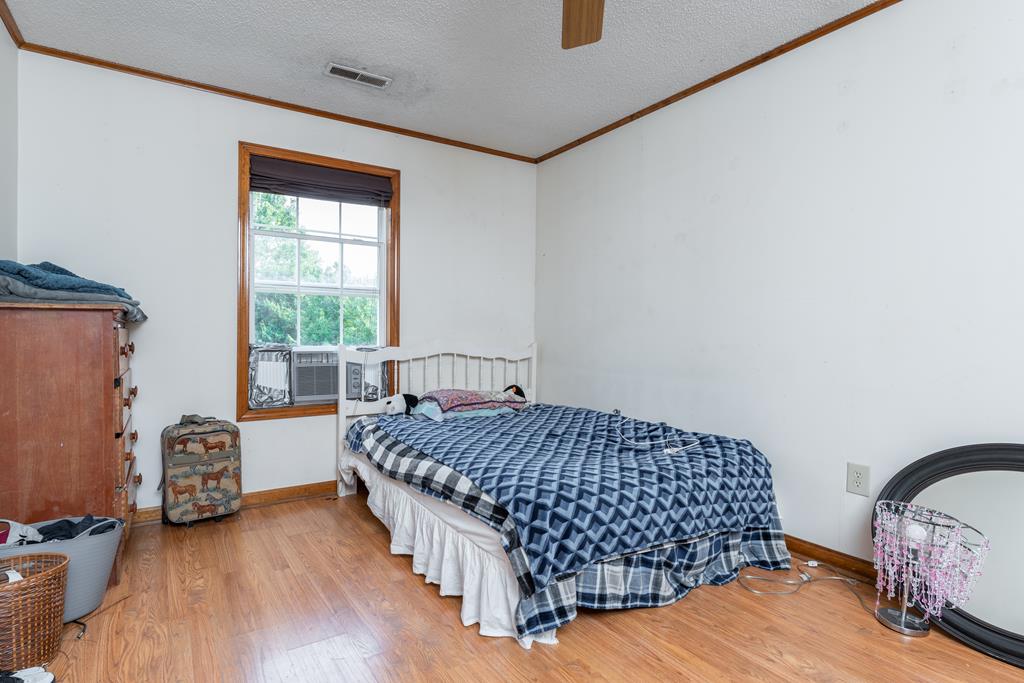 4275 Greenbriar Rd, Utica, Kentucky 42376, 5 Bedrooms Bedrooms, ,3 BathroomsBathrooms,Single Family Residence,For Sale,Greenbriar Rd,87174