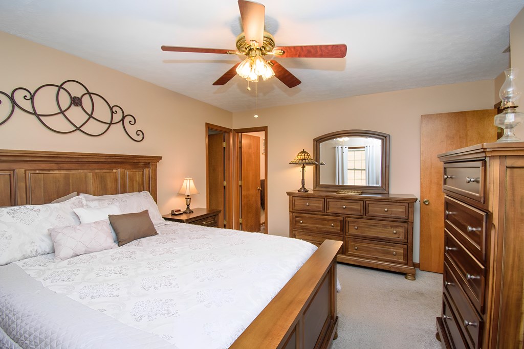3615 War Admiral Dr, Owensboro, Kentucky 42303, 2 Bedrooms Bedrooms, ,2 BathroomsBathrooms,Single Family Residence,For Sale,War Admiral Dr,87182