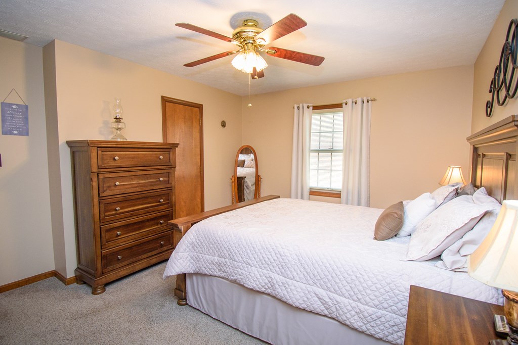 3615 War Admiral Dr, Owensboro, Kentucky 42303, 2 Bedrooms Bedrooms, ,2 BathroomsBathrooms,Single Family Residence,For Sale,War Admiral Dr,87182