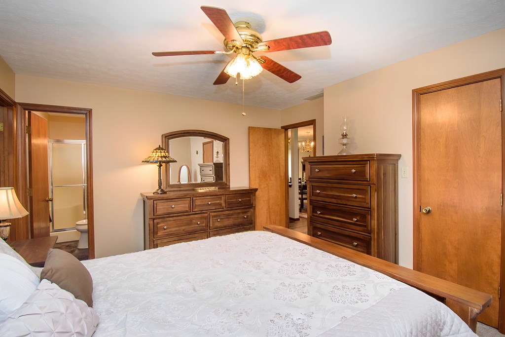 3615 War Admiral Dr, Owensboro, Kentucky 42303, 2 Bedrooms Bedrooms, ,2 BathroomsBathrooms,Single Family Residence,For Sale,War Admiral Dr,87182