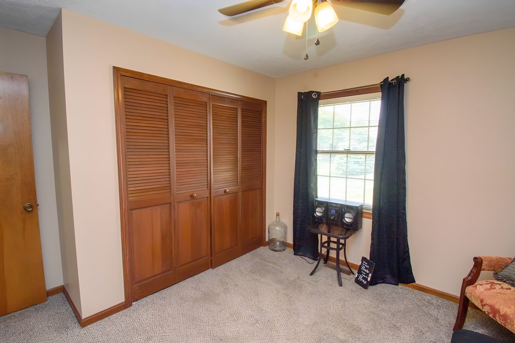 3615 War Admiral Dr, Owensboro, Kentucky 42303, 2 Bedrooms Bedrooms, ,2 BathroomsBathrooms,Single Family Residence,For Sale,War Admiral Dr,87182