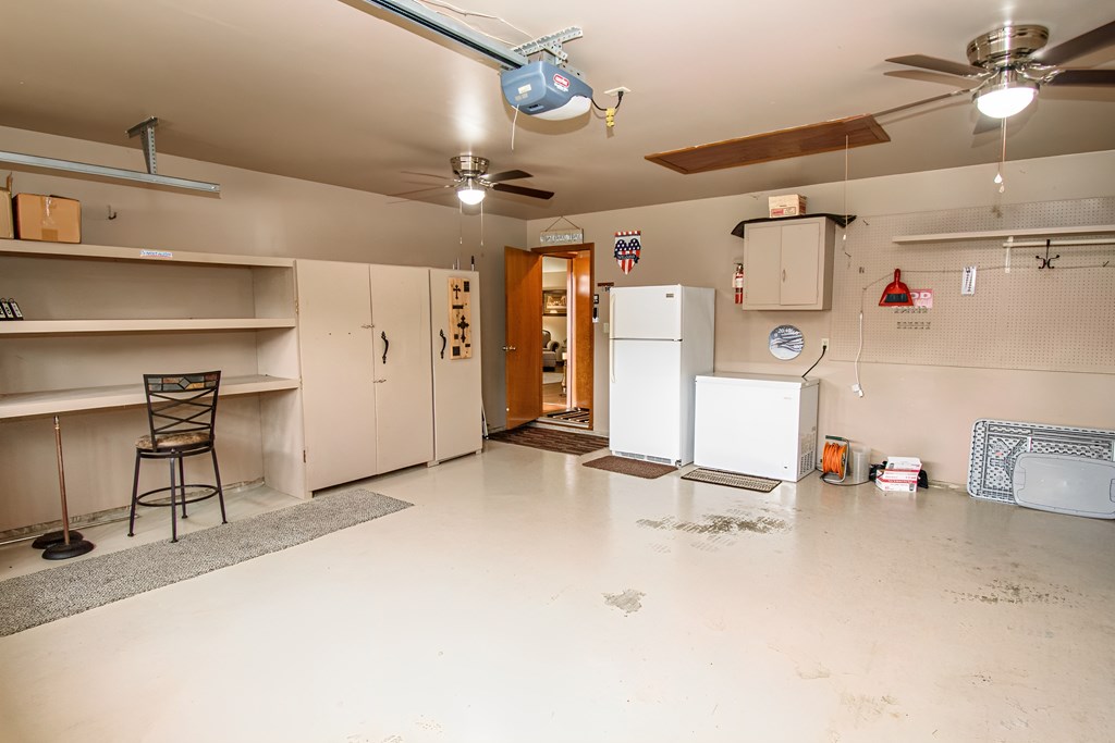 3615 War Admiral Dr, Owensboro, Kentucky 42303, 2 Bedrooms Bedrooms, ,2 BathroomsBathrooms,Single Family Residence,For Sale,War Admiral Dr,87182
