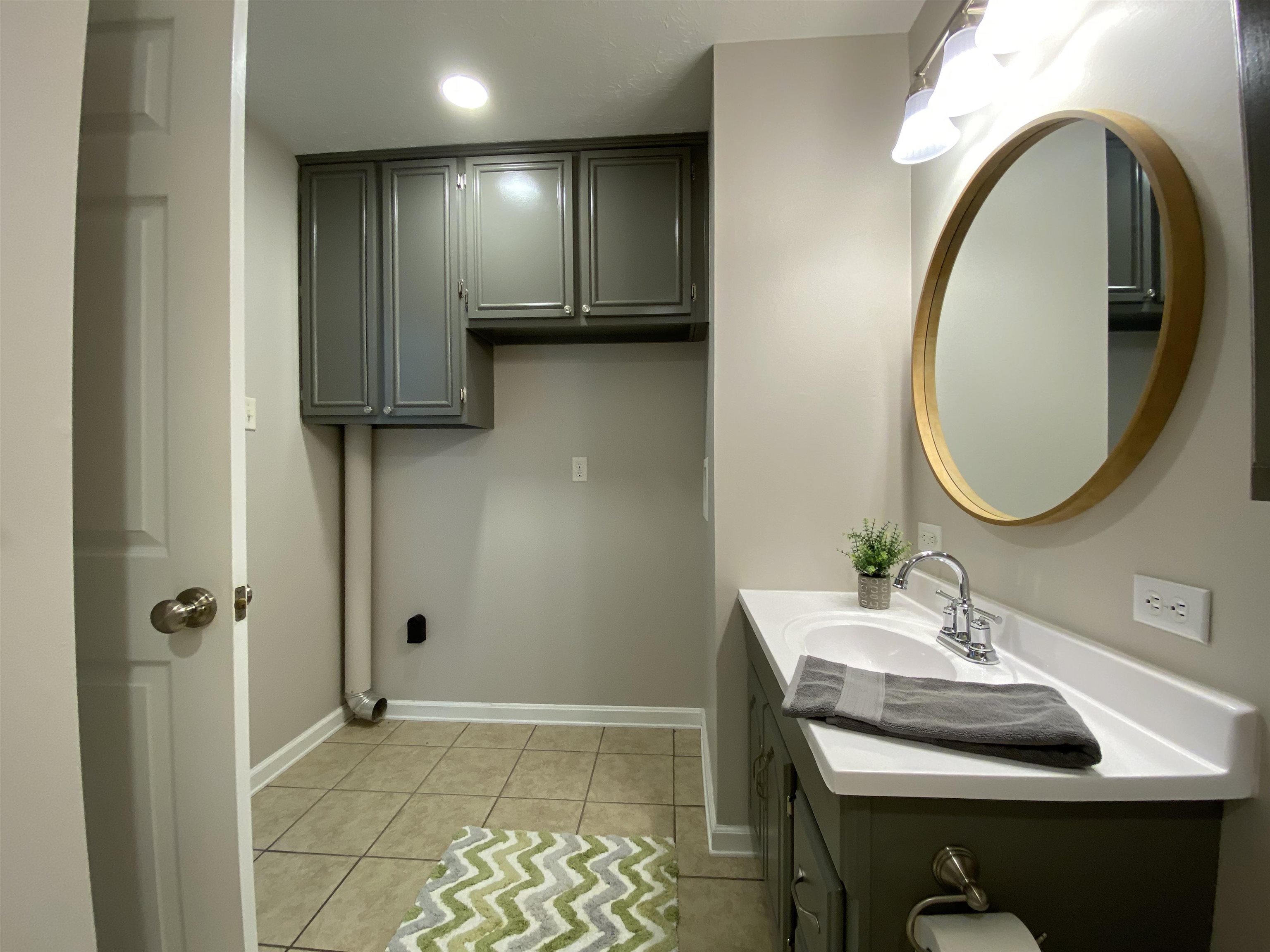 2207 COLLINS DRIVE, Owensboro, Kentucky 42301, 3 Bedrooms Bedrooms, ,1 BathroomBathrooms,Single Family Residence,For Sale,COLLINS DRIVE,87191