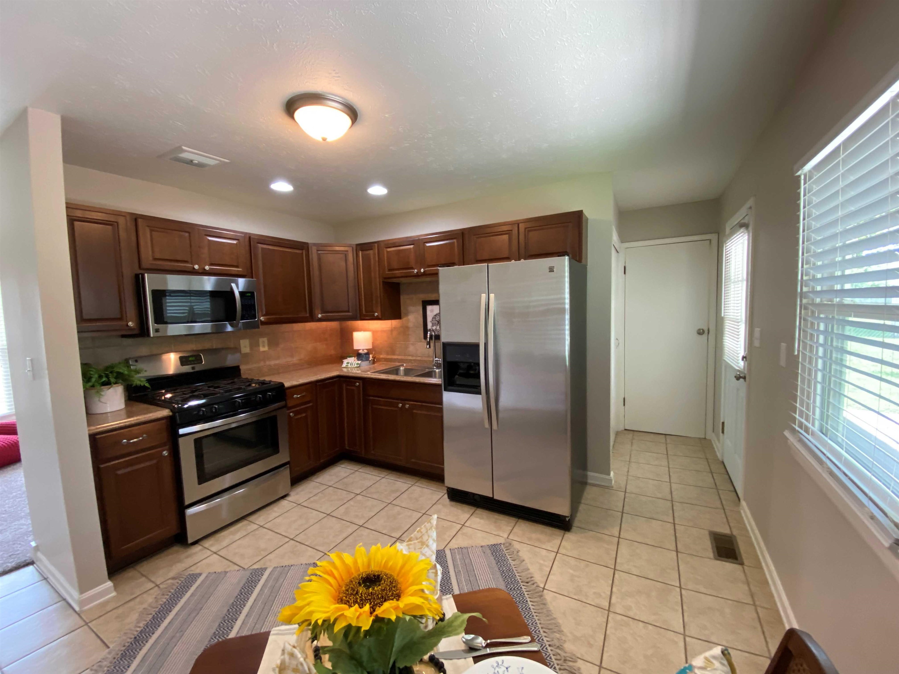 2207 COLLINS DRIVE, Owensboro, Kentucky 42301, 3 Bedrooms Bedrooms, ,1 BathroomBathrooms,Single Family Residence,For Sale,COLLINS DRIVE,87191