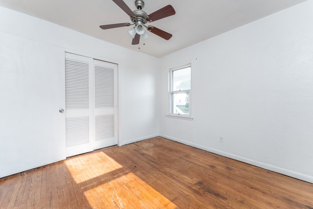 1016 East 20th Street, Owensboro, Kentucky 42303, 3 Bedrooms Bedrooms, ,1 BathroomBathrooms,Single Family Residence,For Sale,East 20th Street,87197