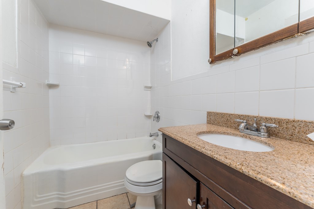 1016 East 20th Street, Owensboro, Kentucky 42303, 3 Bedrooms Bedrooms, ,1 BathroomBathrooms,Single Family Residence,For Sale,East 20th Street,87197