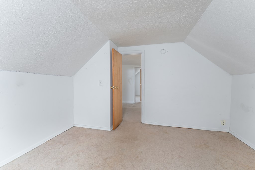 1016 East 20th Street, Owensboro, Kentucky 42303, 3 Bedrooms Bedrooms, ,1 BathroomBathrooms,Single Family Residence,For Sale,East 20th Street,87197