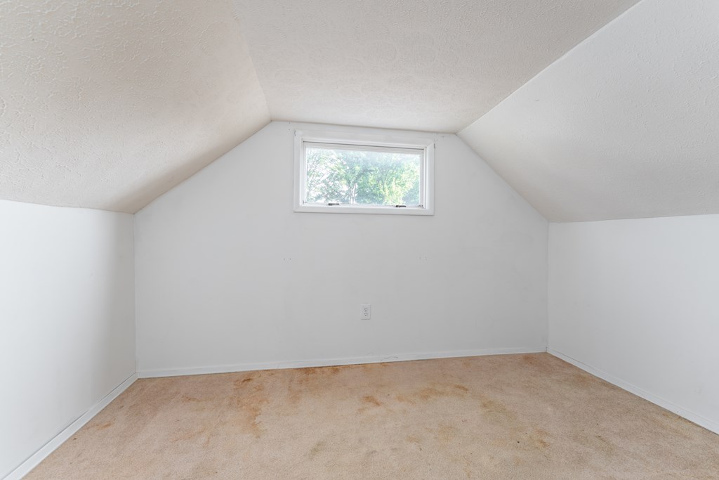 1016 East 20th Street, Owensboro, Kentucky 42303, 3 Bedrooms Bedrooms, ,1 BathroomBathrooms,Single Family Residence,For Sale,East 20th Street,87197