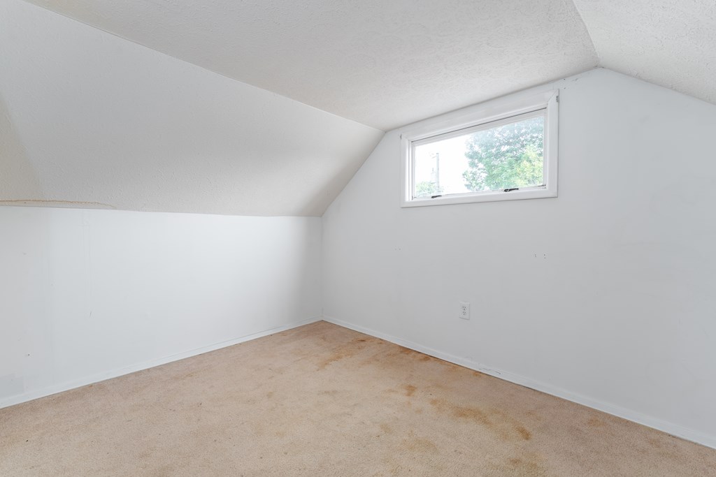 1016 East 20th Street, Owensboro, Kentucky 42303, 3 Bedrooms Bedrooms, ,1 BathroomBathrooms,Single Family Residence,For Sale,East 20th Street,87197