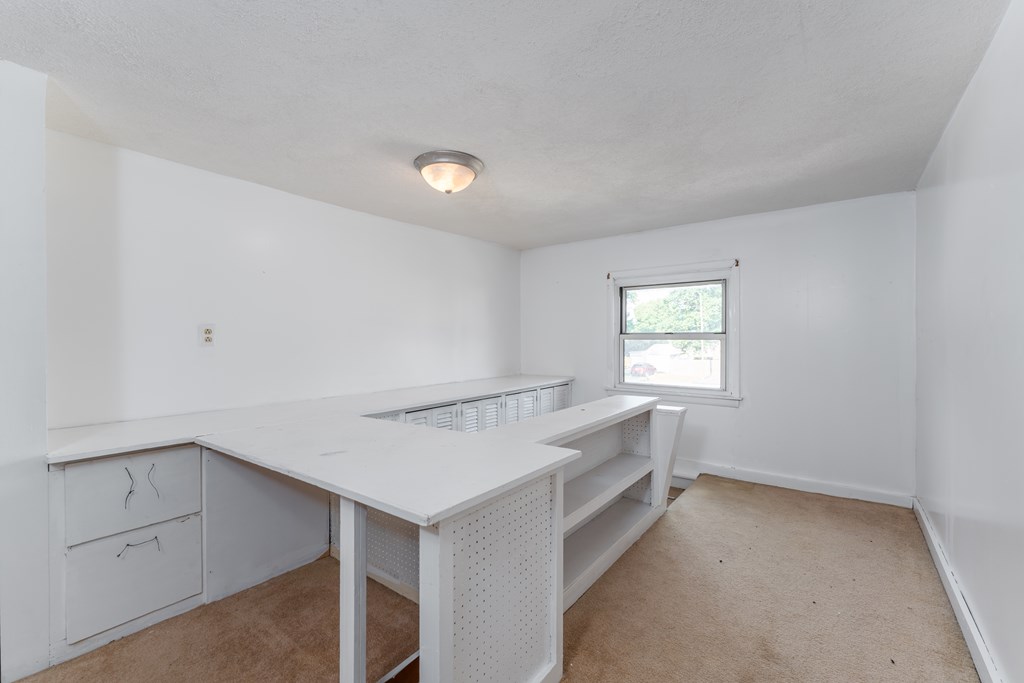 1016 East 20th Street, Owensboro, Kentucky 42303, 3 Bedrooms Bedrooms, ,1 BathroomBathrooms,Single Family Residence,For Sale,East 20th Street,87197