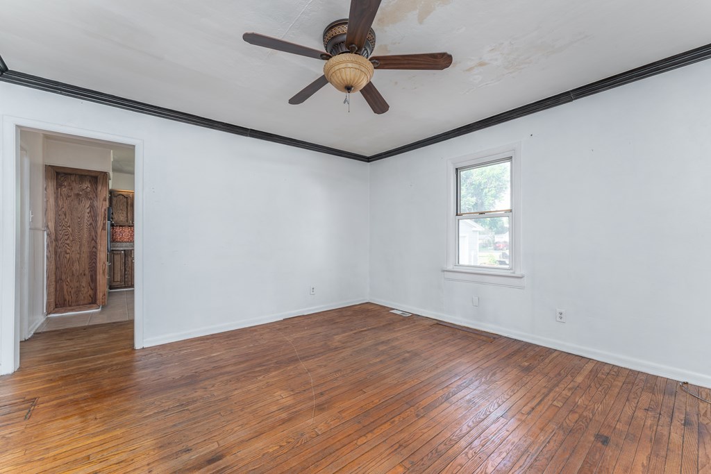 1016 East 20th Street, Owensboro, Kentucky 42303, 3 Bedrooms Bedrooms, ,1 BathroomBathrooms,Single Family Residence,For Sale,East 20th Street,87197