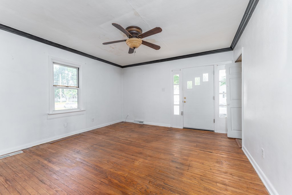 1016 East 20th Street, Owensboro, Kentucky 42303, 3 Bedrooms Bedrooms, ,1 BathroomBathrooms,Single Family Residence,For Sale,East 20th Street,87197