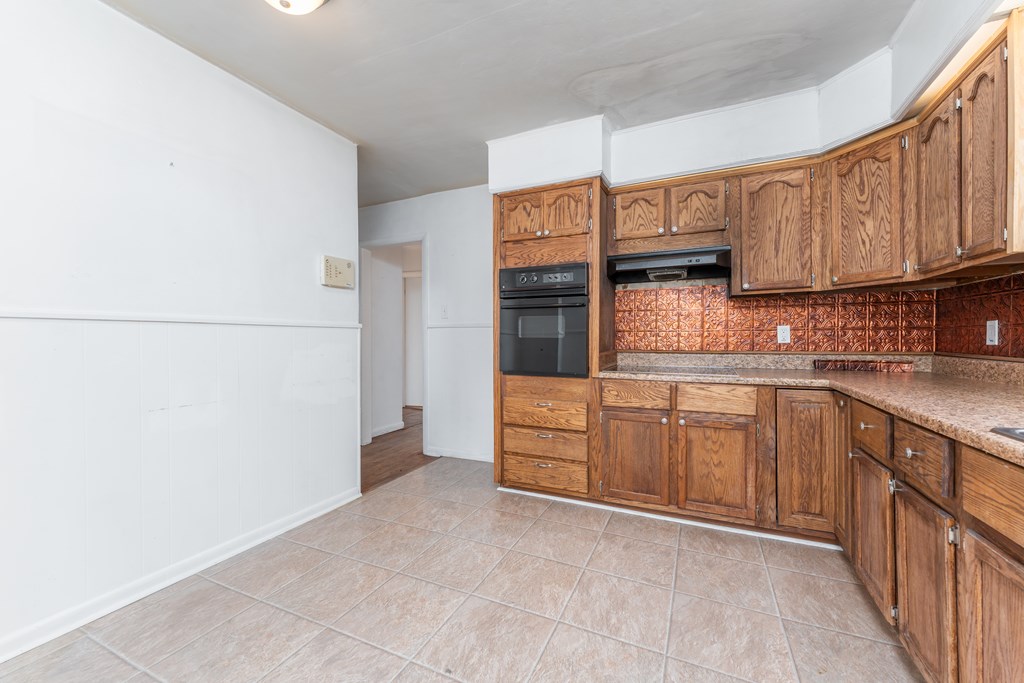1016 East 20th Street, Owensboro, Kentucky 42303, 3 Bedrooms Bedrooms, ,1 BathroomBathrooms,Single Family Residence,For Sale,East 20th Street,87197
