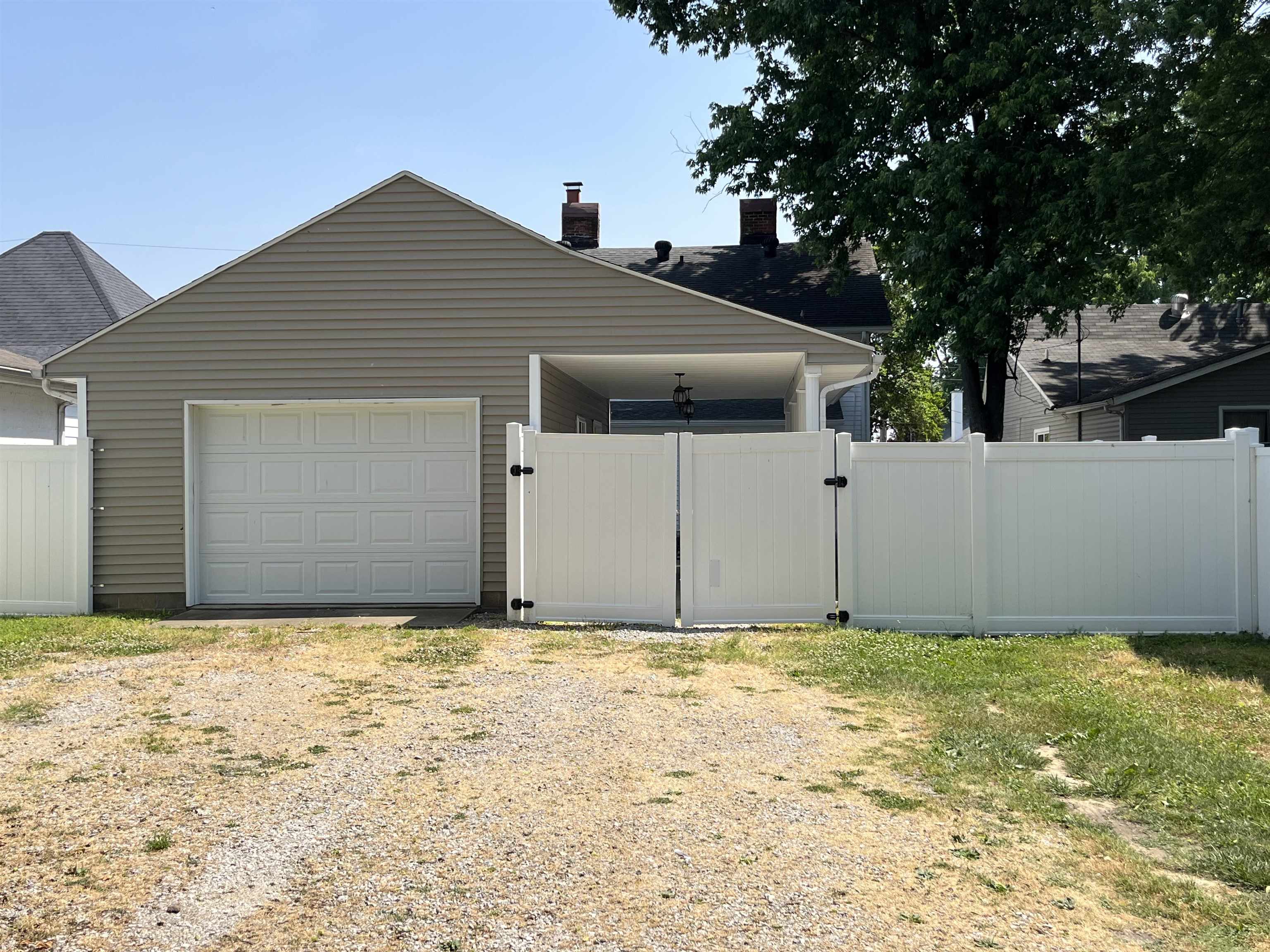 413 Hill Ave, Owensboro, Kentucky 42301, 4 Bedrooms Bedrooms, ,2 BathroomsBathrooms,Single Family Residence,For Sale,Hill Ave,87199